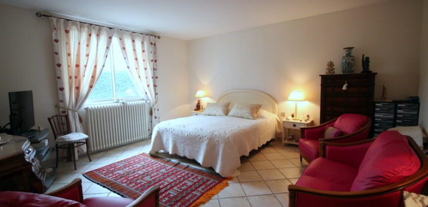 PROPRIETE – POUILLY SUR LOIRE – 1374