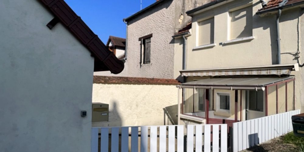 Maison d’habitation idéale pour rapport locatif – 1386