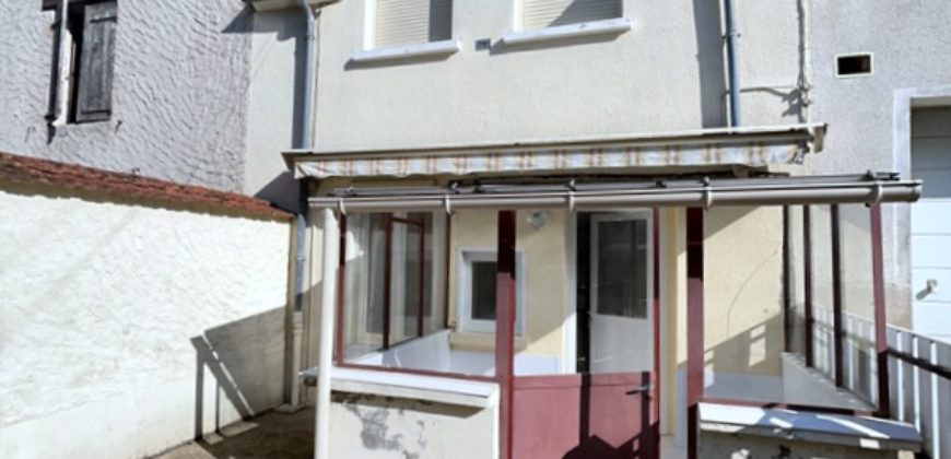 Maison d’habitation idéale pour rapport locatif – 1386