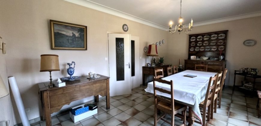 LA CHARITÉ SUR LOIRE, pavillon d’habitation – 1389