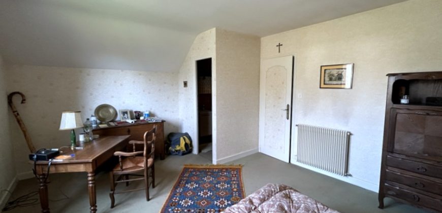 LA CHARITÉ SUR LOIRE, pavillon d’habitation – 1389