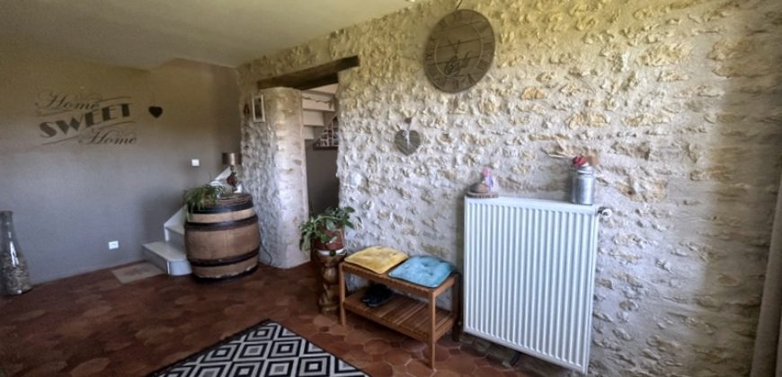MAISON D’HABITATION JOLIMENT RESTAURÉE – 1391